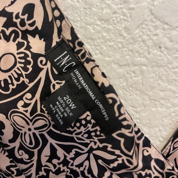 Women's INC International Concepts Floral Silk Top - Picture 4 of 9